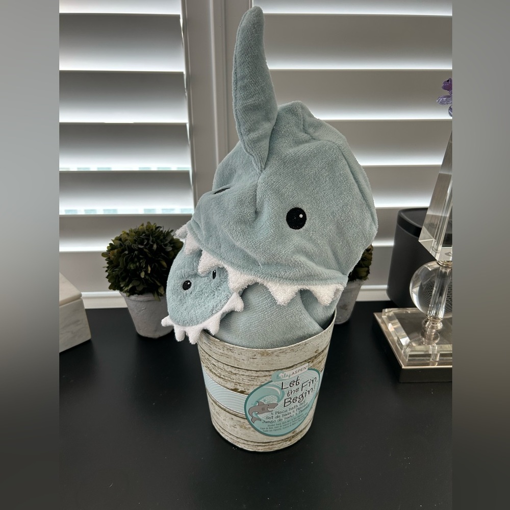 BABY ASPEN Let the Fin Begin Hooded Terry Robe, Ba - Picture 6 of 7